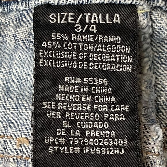 Squeeze Jeans Womens 3/4 Blue Light Wash Bootcut Distressed Embroidered Y2K - Picture 14 of 16